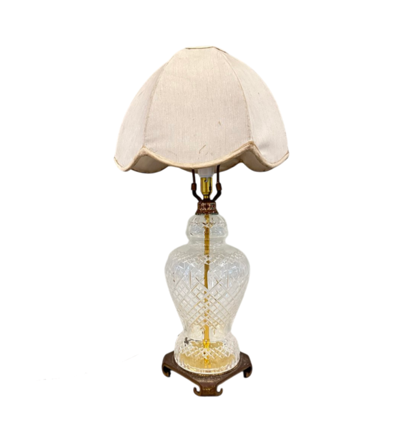 Transparent base lamp