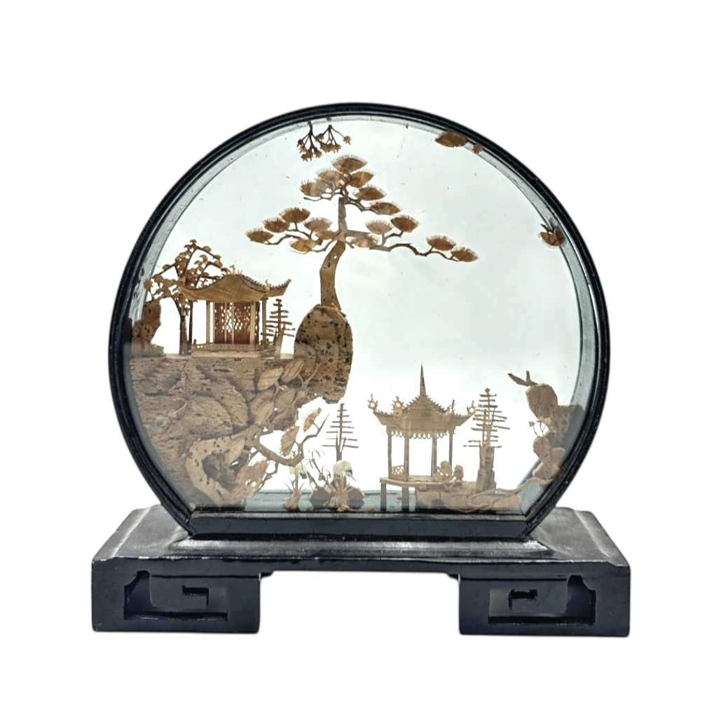 Chinese paper artwork in glass frame (circle)