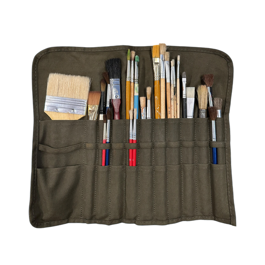 Set of paint brushes in pouch