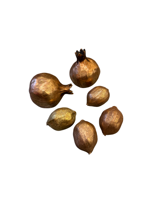 Rose and gold fruits